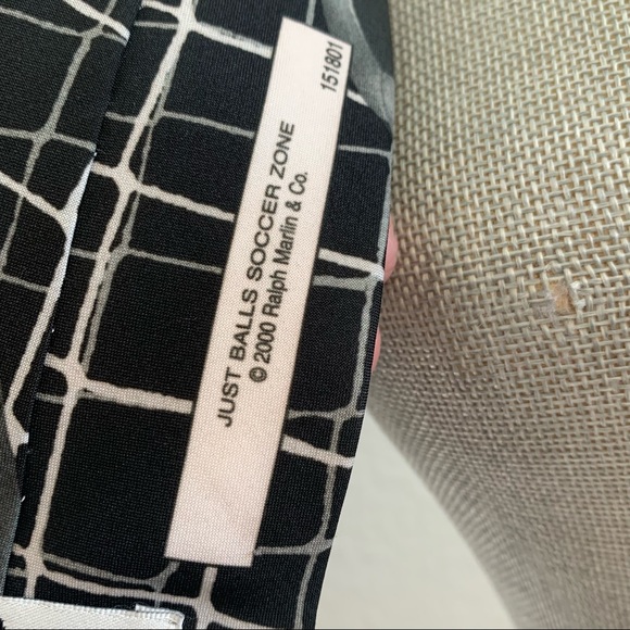 Soccer tie vintage RALPH MARLIN soccer tie with whimsical soccer ball pattern - Picture 11 of 12